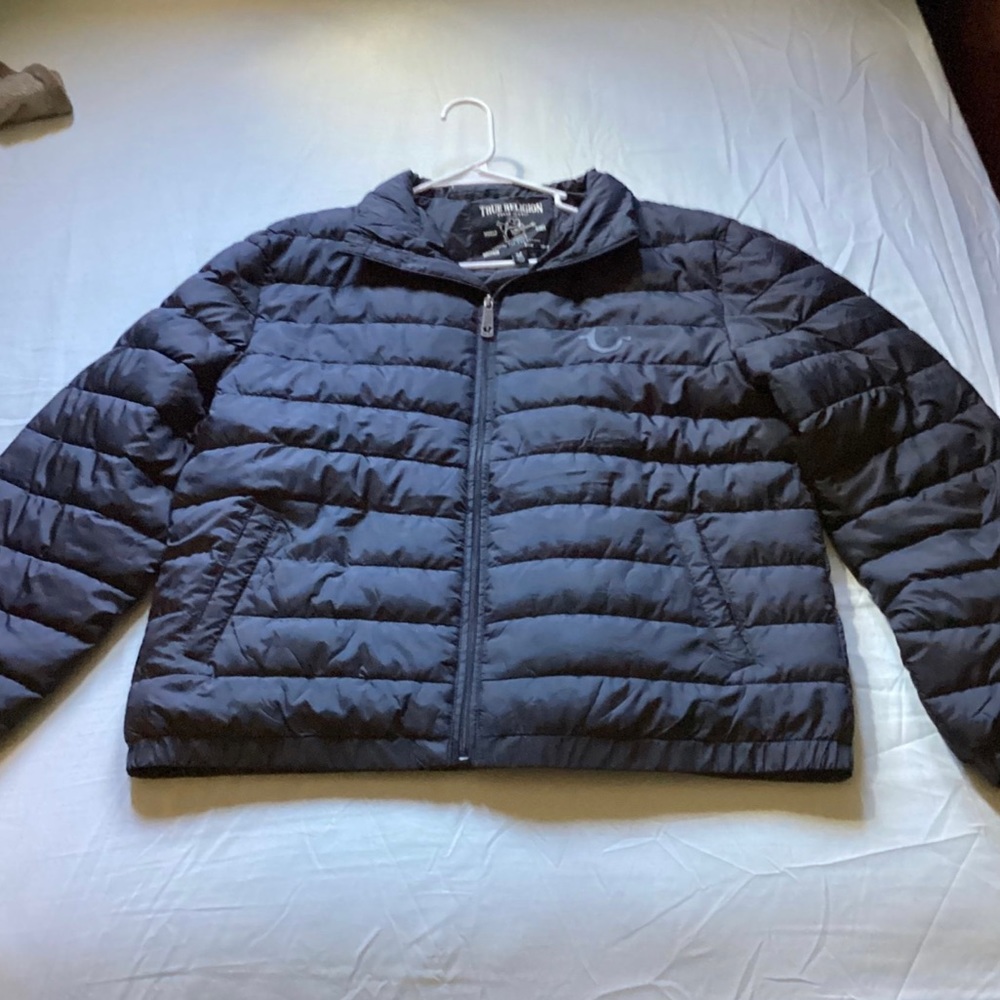 Brand new. Size medium
